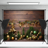 Lofaris Gold Glocken Kiefer Blätter Braun Holz Weihnachten Hintergrund